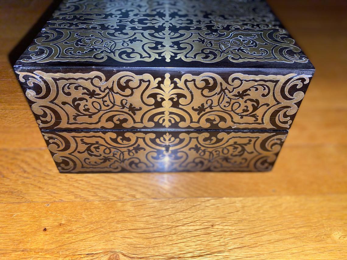 regency boulle box with barrons lock - view 2