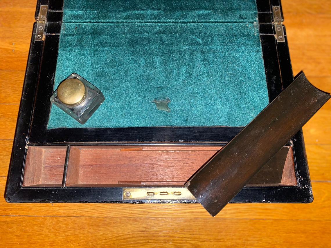 burr walnut writing slope mop abalone banding - view 3