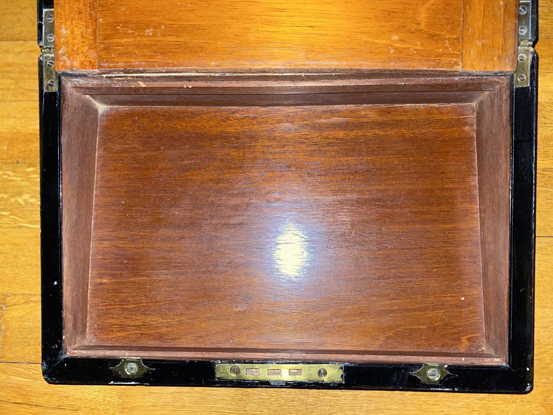 burr walnut writing slope mop abalone banding - view 9
